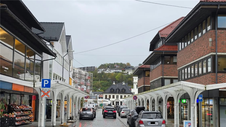 Lenkje til artikkel: Den nye skiltinga på Osøyro gjeld frå 15. oktober 