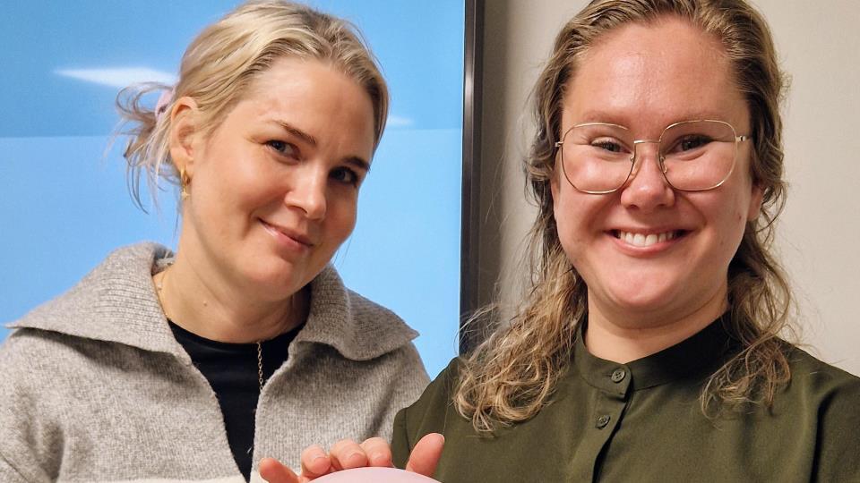 Lenkje til artikkel: - Å føde er jo ikkje som på film!