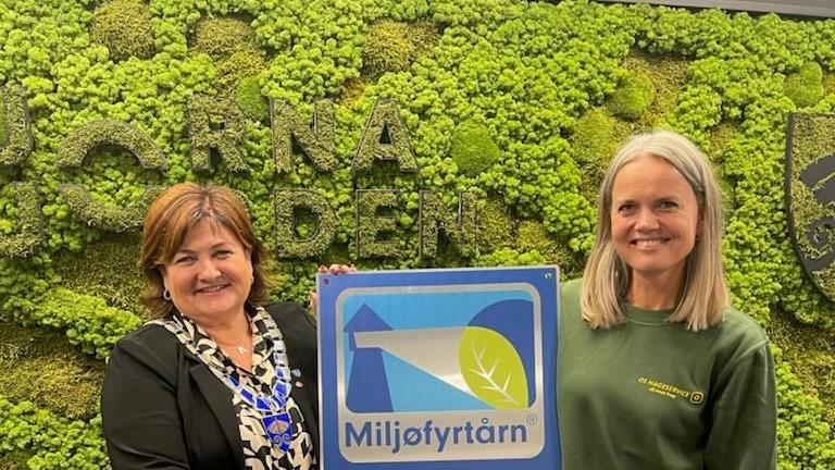 Lenkje til artikkel: Delte ut miljøfyrtårn til Os Hageservice